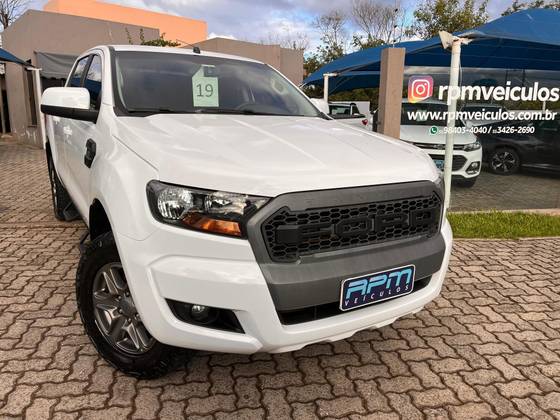 FORD RANGER 2.2 XLS 4X4 CD 16V DIESEL 4P AUTOMÁTICO